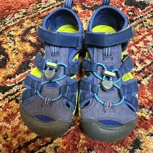 Keen size 2 blue washable sandals Velcro strap